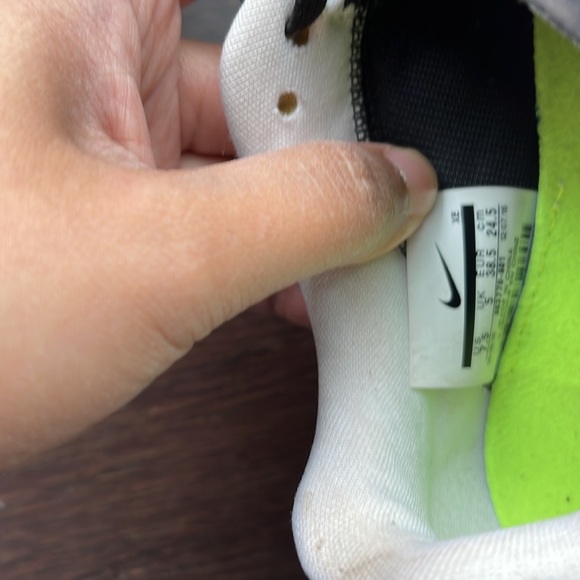 Nike running sneaker - Picture 5 of 6